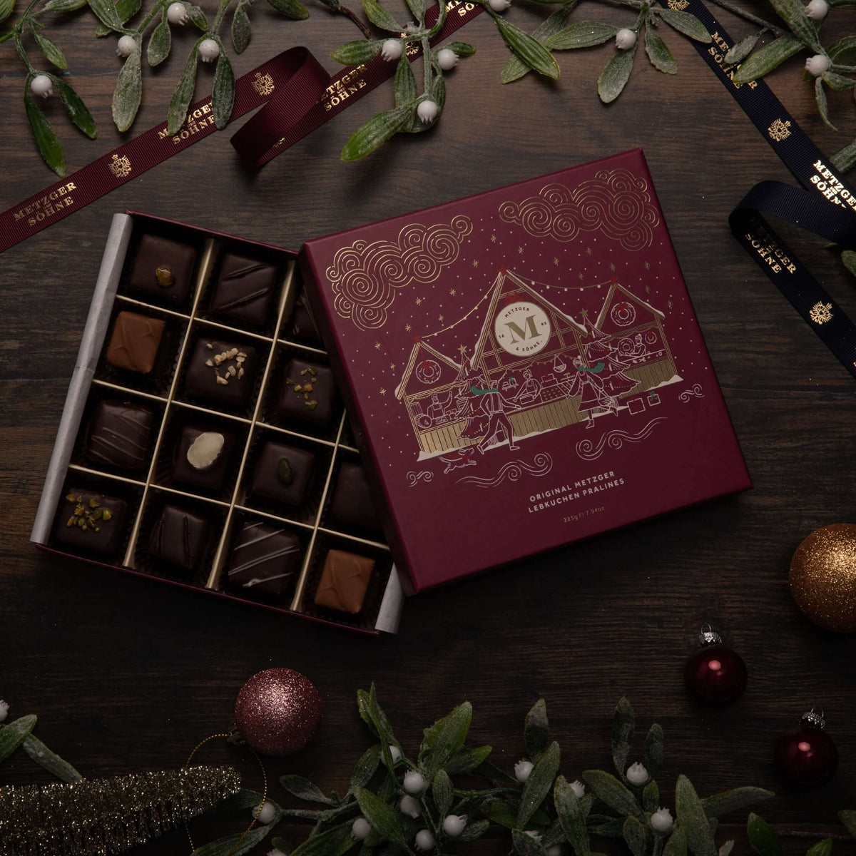 Grande Christmas Lebkuchen Praline Chocolate Box - Red | Austrian ...