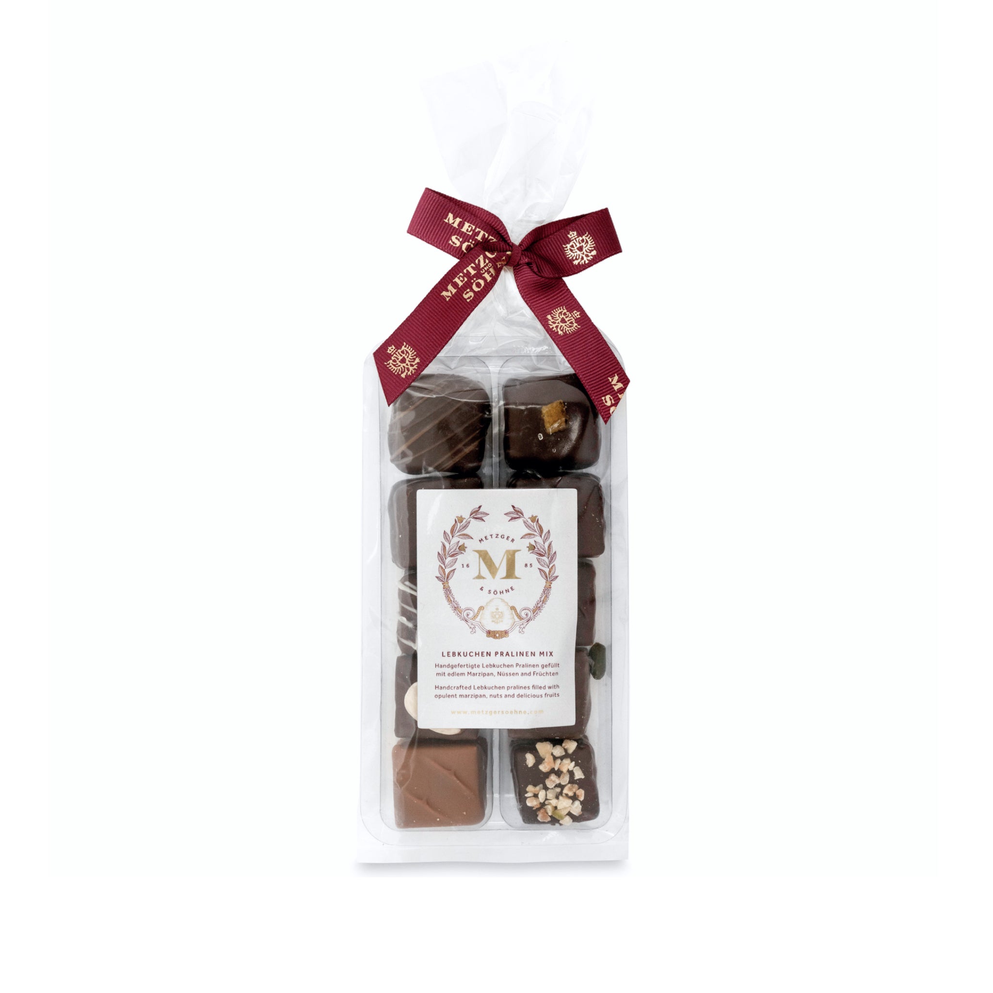 A delicious treat or taster for cookie and chocolate lovers: 10 delectable Lebkuchen chocolate pralines: marzipan, pistachio marzipan, orange marzipan, hazelnut marzipan & rum, marzipan and currant jelly, currant jelly, aranzini, hazelnut and raisin, pistachio marzipan and nougat, poppy seed and plum. Suitable for vegetarians.