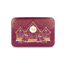 Load image into Gallery viewer, Christmas tin in bordeaux red with Viennese market design filled with 12 delicious Lebkuchen pralines: popular types such as juicy almond marzipan, fruity aranzini, hazelnut-raisin and other fruity or nutty variations.